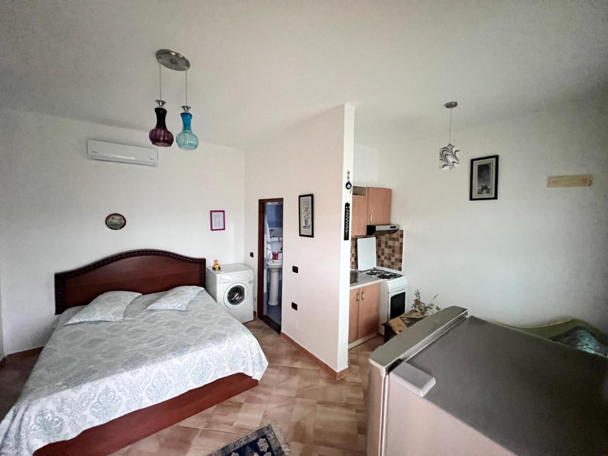 Ponari Apartments Rrotull ภายนอก รูปภาพ